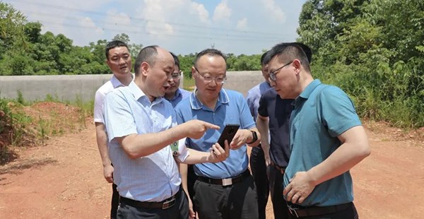 何艺辉调研督导耕地保护工作